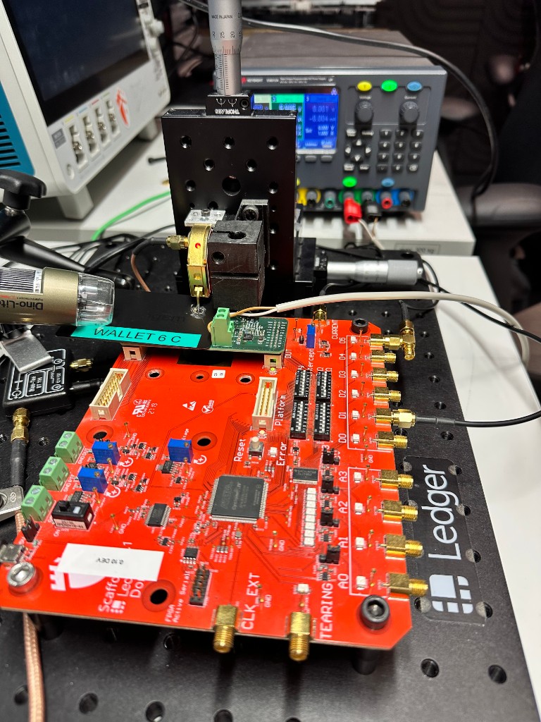Side-channel measurement bench.